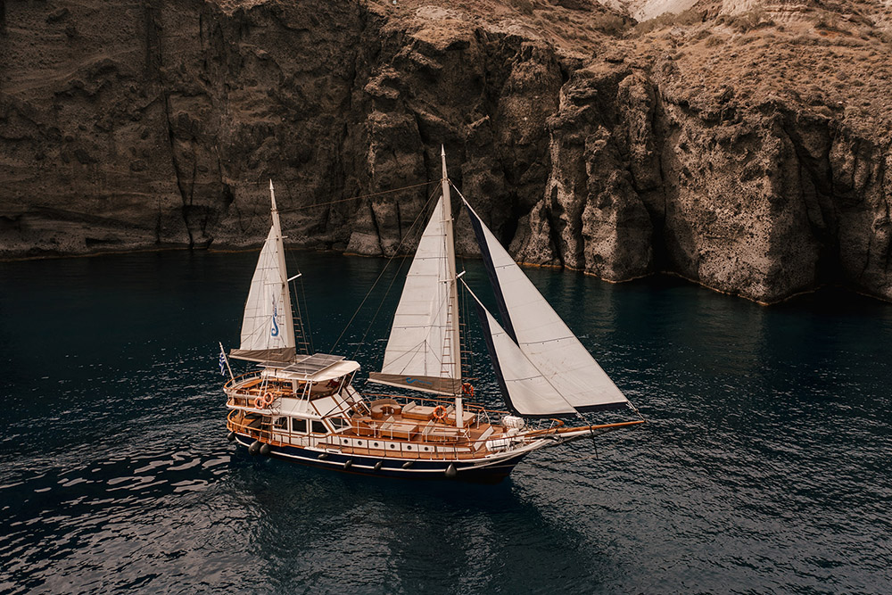 waterblue-yachting-3-hour-private-adonis-img02